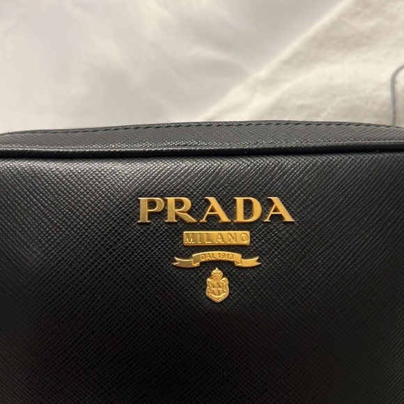 Prada Black Leather Crossbody/Camera bag Saffiano Leather - Picture 12 of 17